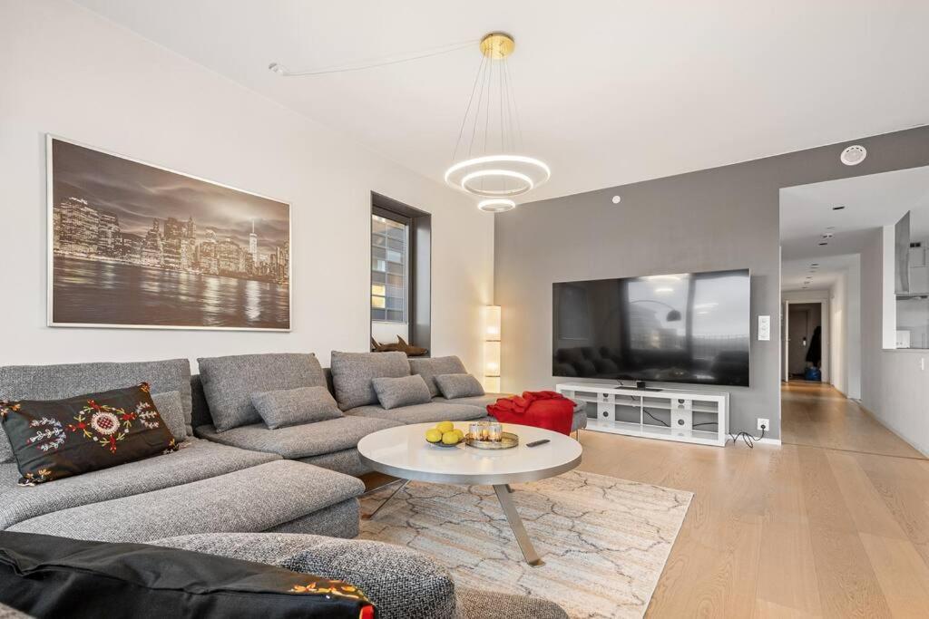 Modern 3Bed Room Sea View Apartment @ Oslo Barcode Exterior photo