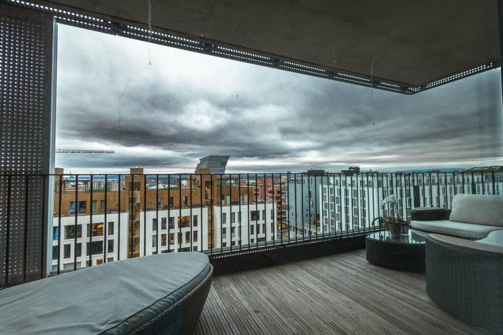 Modern 3Bed Room Sea View Apartment @ Oslo Barcode Exterior photo